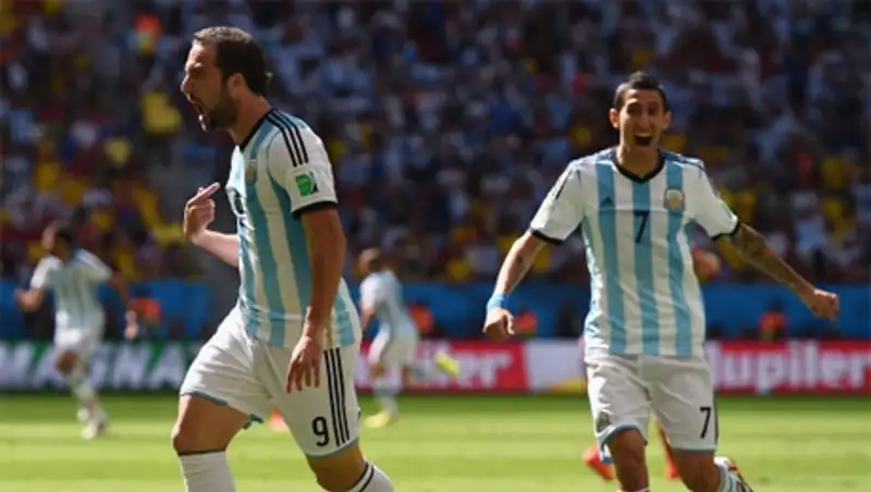 Аргентина потеряла лидера и вышла в полуфинал чемпионата мира 