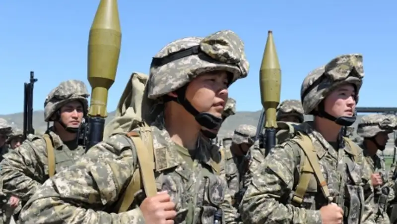 В Алматы начался набор на воинскую службу по контракту