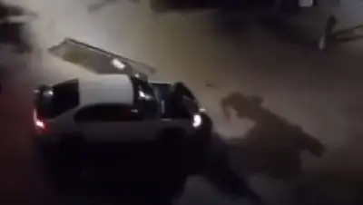 алматы, наезд на человека, снос забора, полиция, комментарий, фото - Новости Zakon.kz от 26.04.2022 15:48