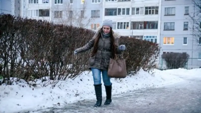 В школах Семея отменили занятия из-за гололеда