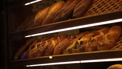 цена хлеб Казахстан, фото - Новости Zakon.kz от 10.10.2022 11:18