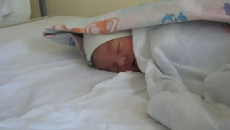 В Усть-Каменогорске женщина, родившая в новогоднюю ночь, скрывала от мужа беременность