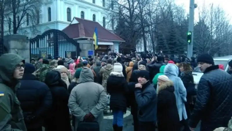 Боевики "Айдара" перекрыли Воздухофлотский проспект в центре Киева