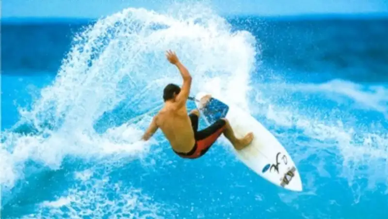 Британские ученые исследуют бактерии из анусов серферов