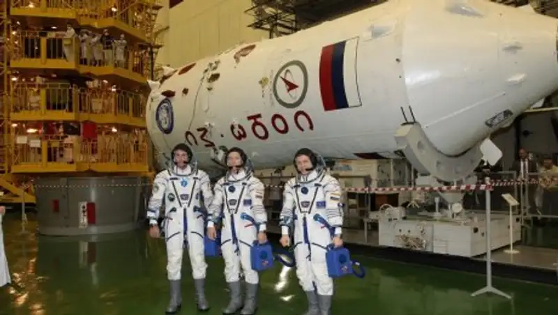 Космонавты возобновили предстартовую подготовку на Байконуре