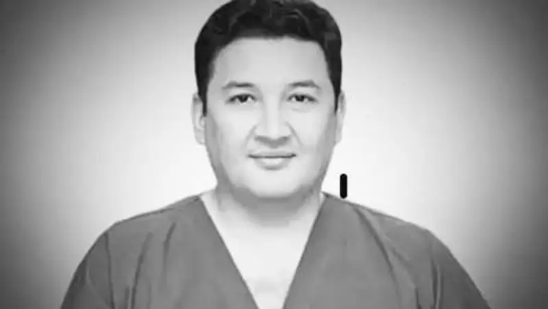 Токаев выразил соболезнования семье врача Серика Бекбосынова