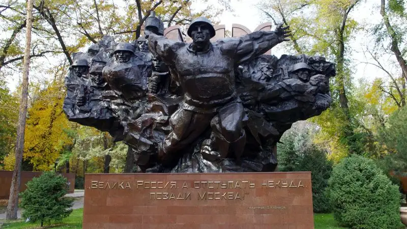 День памяти и скорби: что алматинцы знают об этой дате