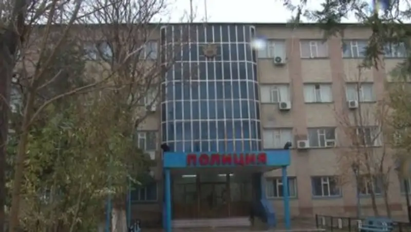 "Дерзкие" полицейские на трассе в ЮКО: ДВД проводит проверку 