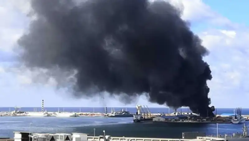 Турецкий корабль атакован у берегов Ливии