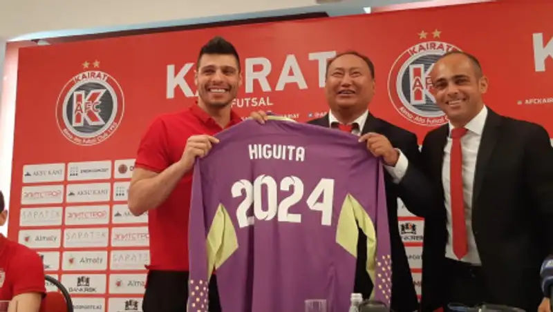 Лучший вратарь мира продлил контракт с МФК "Кайрат"