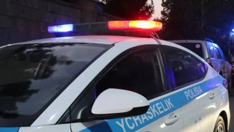 В Актау мужчина изнасиловал девушку в автомобиле