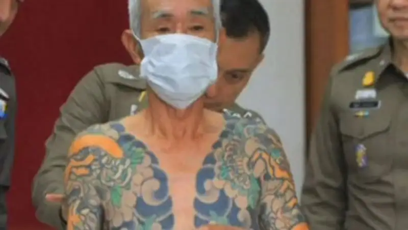 Беглого лидера якудзы нашли по татуировкам