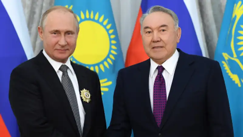 Назарбаев и Путин поговорили по телефону