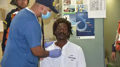 Мужчина выжил в открытом море, питаясь только кетчупом 24 дня, фото - Новости Zakon.kz от 21.01.2023 09:52