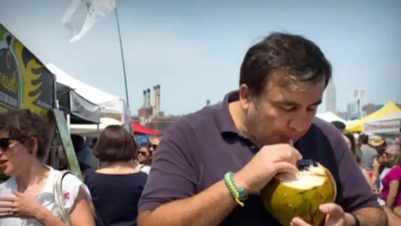 Саакашвили заявил, что намерен вернуться в Грузию