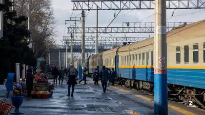 пассажиры станция вокзал , фото - Новости Zakon.kz от 21.01.2022 20:00