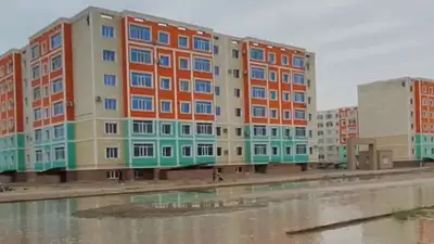 Актау в воде: город буквально затопило после ливневых дождей, фото - Новости Zakon.kz от 16.05.2023 05:08