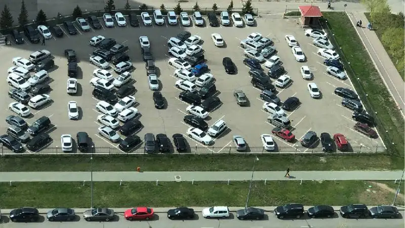 Большую парковку построят возле станции метро "Калкаман" в Алматы