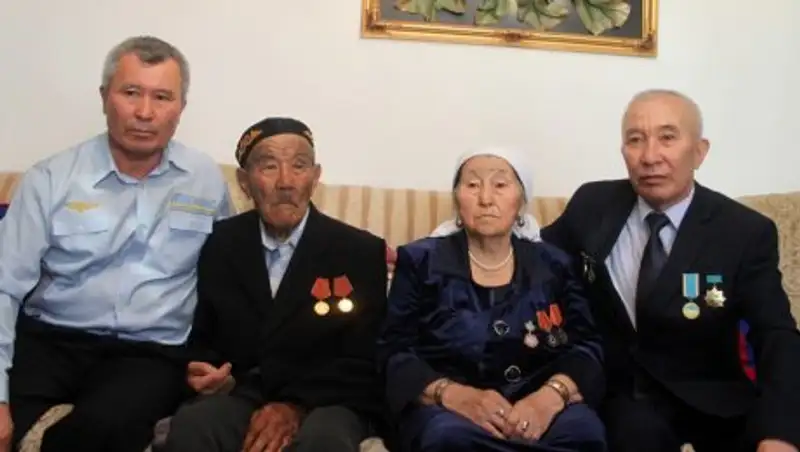 В ЮКО проживает династия железнодорожников Жанабаевых с трудовым стажем 475 лет