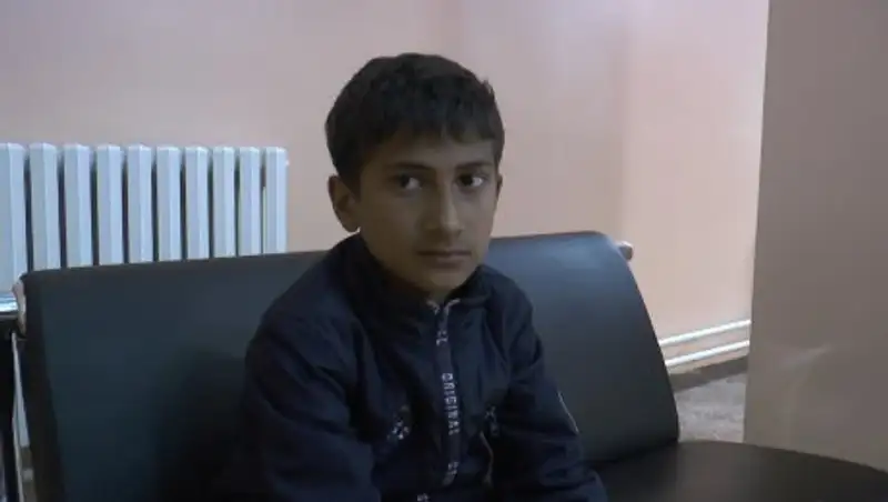 В Алматы 9-летний мальчик из Узбекистана бродил по мегаполису и просил милостыню