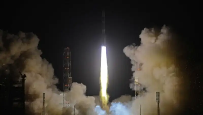 Третья ступень, разгонный блок "Протона" и спутник сгорели в атмосфере