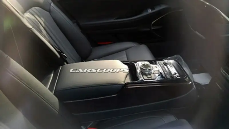 Шпионы заглянули в салон нового Hyundai Equus