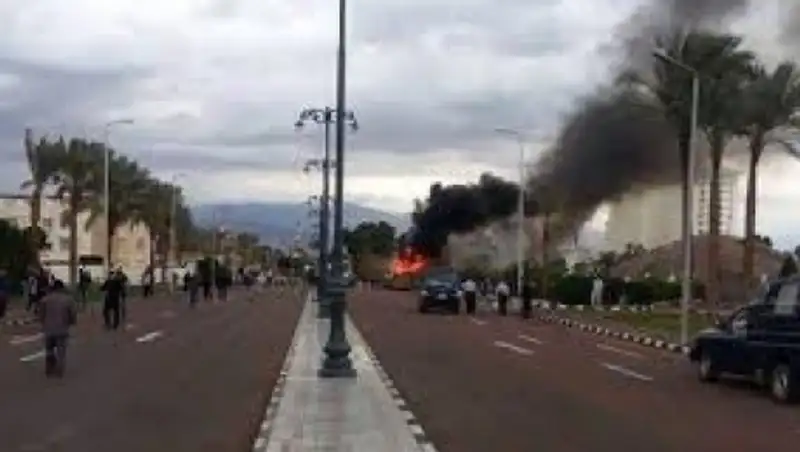 Взрыв автобуса в Египте унес жизни двух полицейских