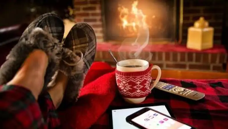 Состоялся запуск первой трансляции камина в HD со спутника