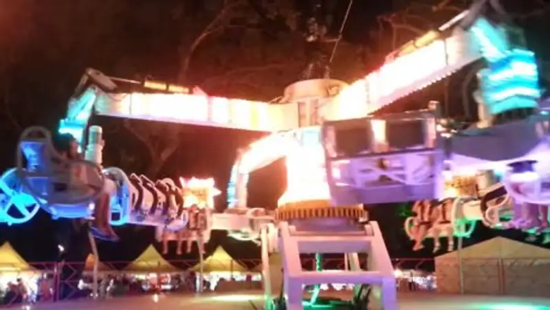 15-летняя девушка вылетела из кресла аттракциона "Адреналин"