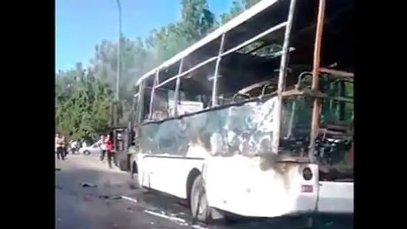 В Алматы сгорел автобус