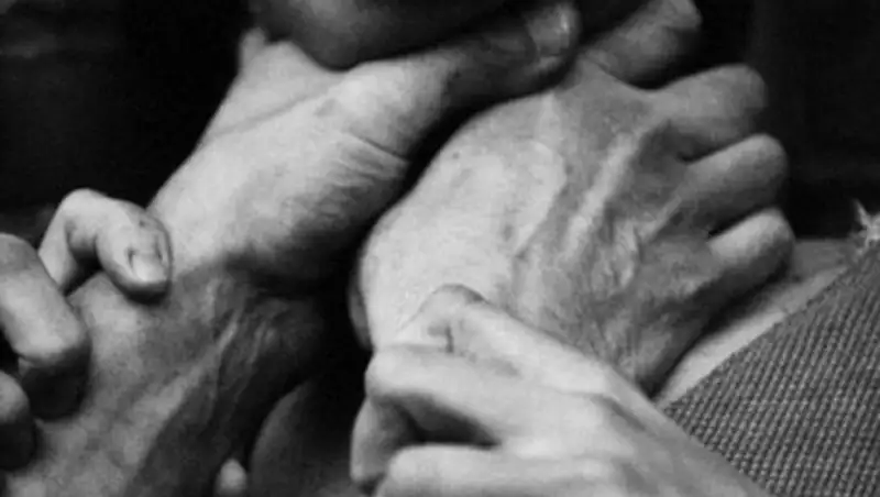 Тело задушенной женщины нашли в заброшенном доме в Костанайской области