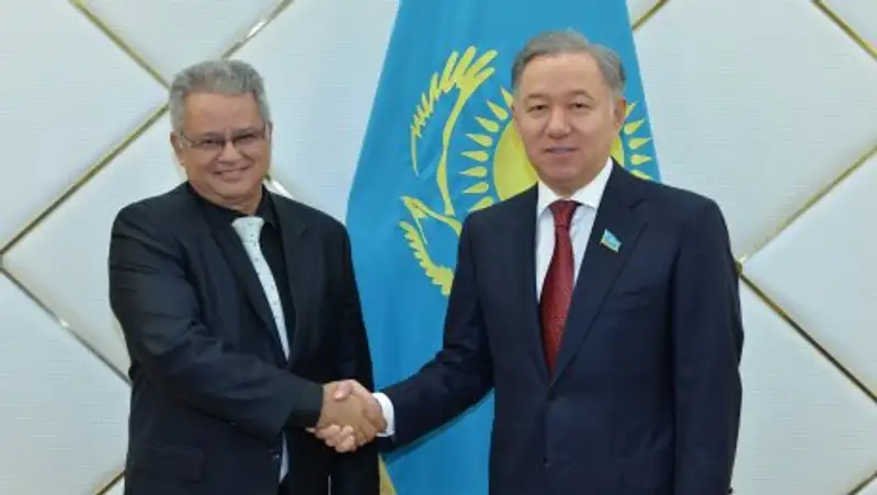 Нигматулин принял посла Кубы в Казахстане