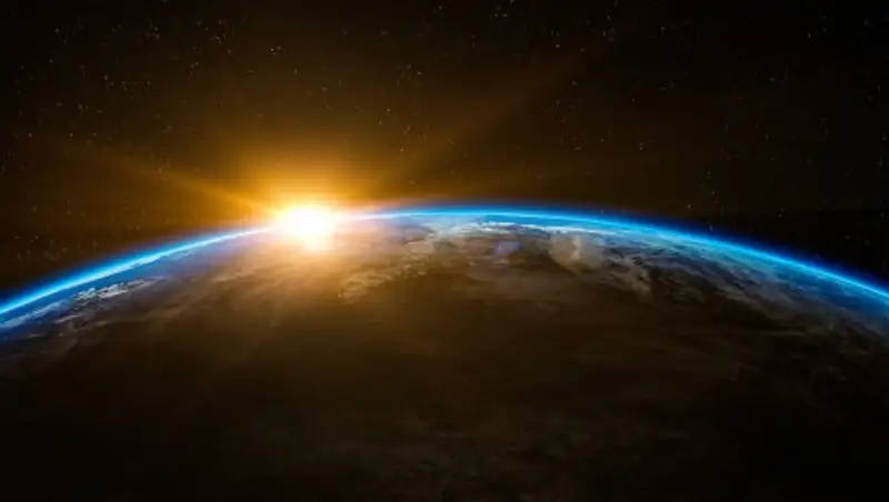 Впервые в истории в открытый космос вышли две женщины