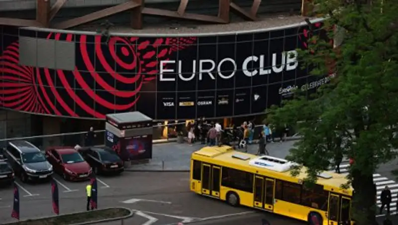 Оголившийся на Евровидении пранкер заявил, что сделал Джамале одолжение