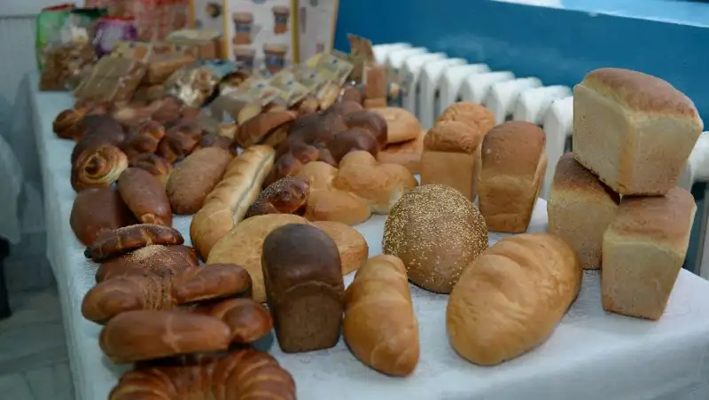 В Алматы заключили меморандум по стабилизации цен на социальный хлеб