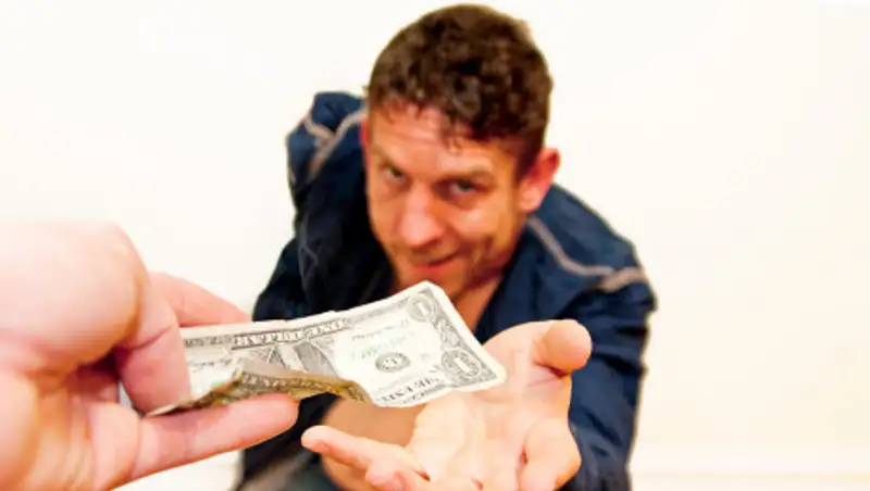 Лайфхак от полиции: как уберечься от уличных мошенников