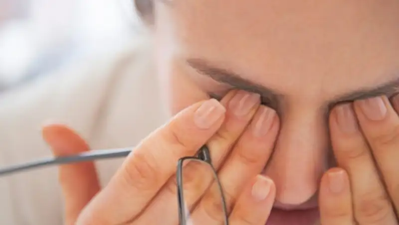 Что делать при синдроме сухого глаза