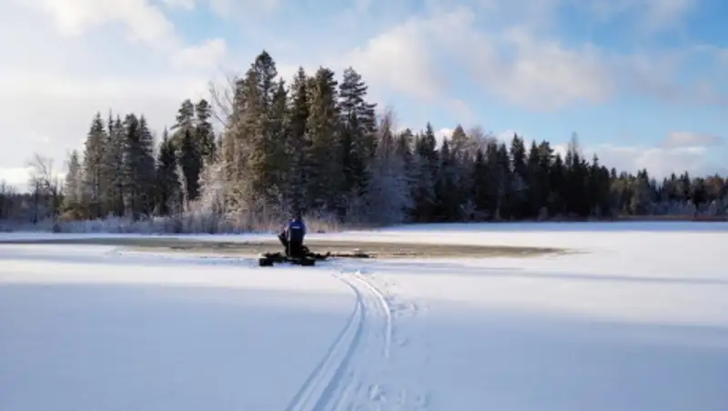 ​Отец на снегоходе насмерть придавил дочку в ВКО