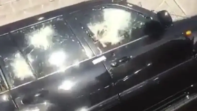 Спецоперация в Алматы: Видео с разбитым внедорожником опубликовали в Сети