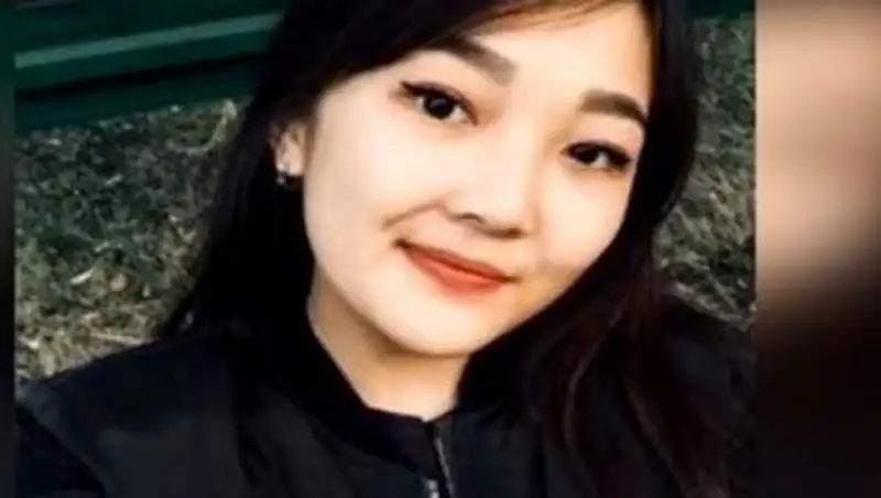 Девушка, которую поджег отец, умерла