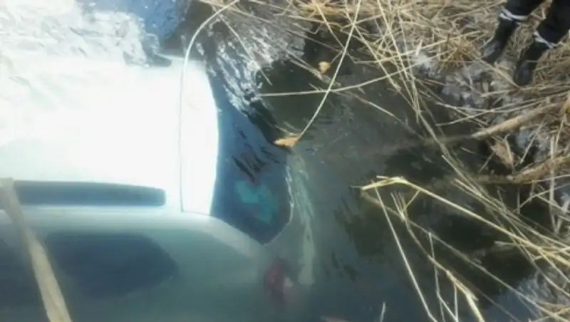 В ЗКО внедорожник провалился под лед