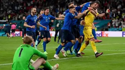 twitter.com/UEFA EURO 2020;/Vivo_Azzurro, фото - Новости Zakon.kz от 12.07.2021 04:09