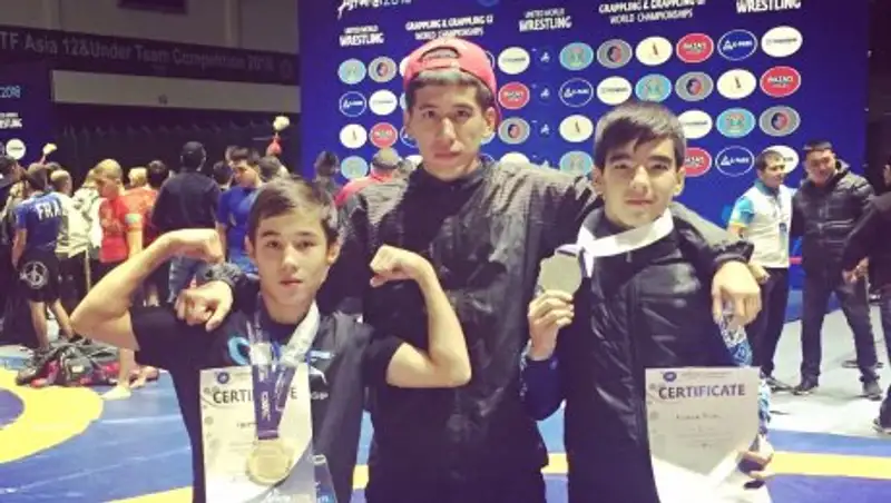 Атырауский спортсмен Есенбек Сигуатов стал первым чемпионом мира по грепплингу