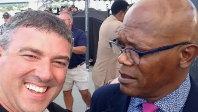 17 забавных фото со знаменитостями