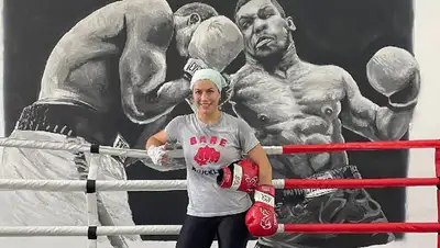 бой Шарипова Ондасынова ММА, фото - Новости Zakon.kz от 17.07.2022 15:16