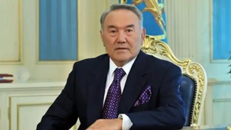 Назарбаев поздравил Трампа и пригласил в Казахстан