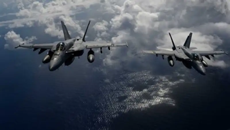 Большинство истребителей ВМС США не могут летать – СМИ