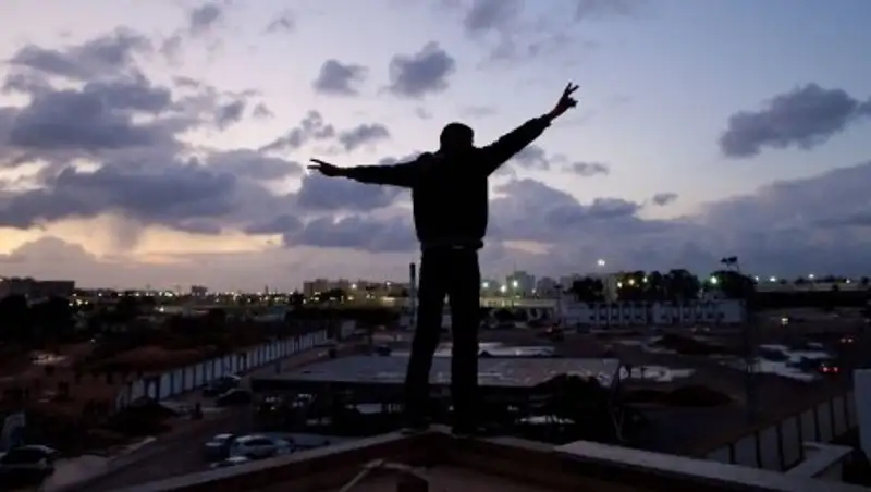 Костанайцы сняли на видео подростков на крыше 9-этажки