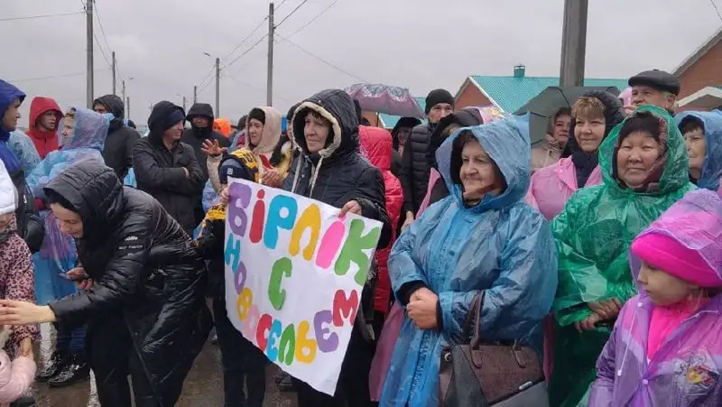 В Костанайской области погорельцы получили ключи от новых домов