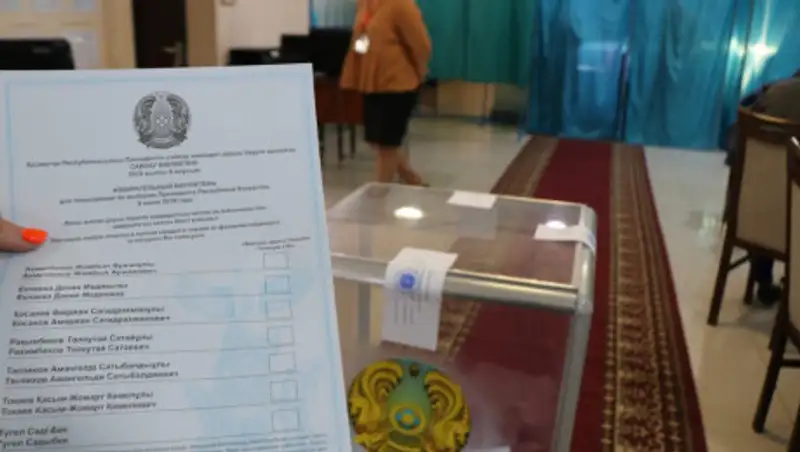 Почему казахстанцы идут на выборы, как на праздник
